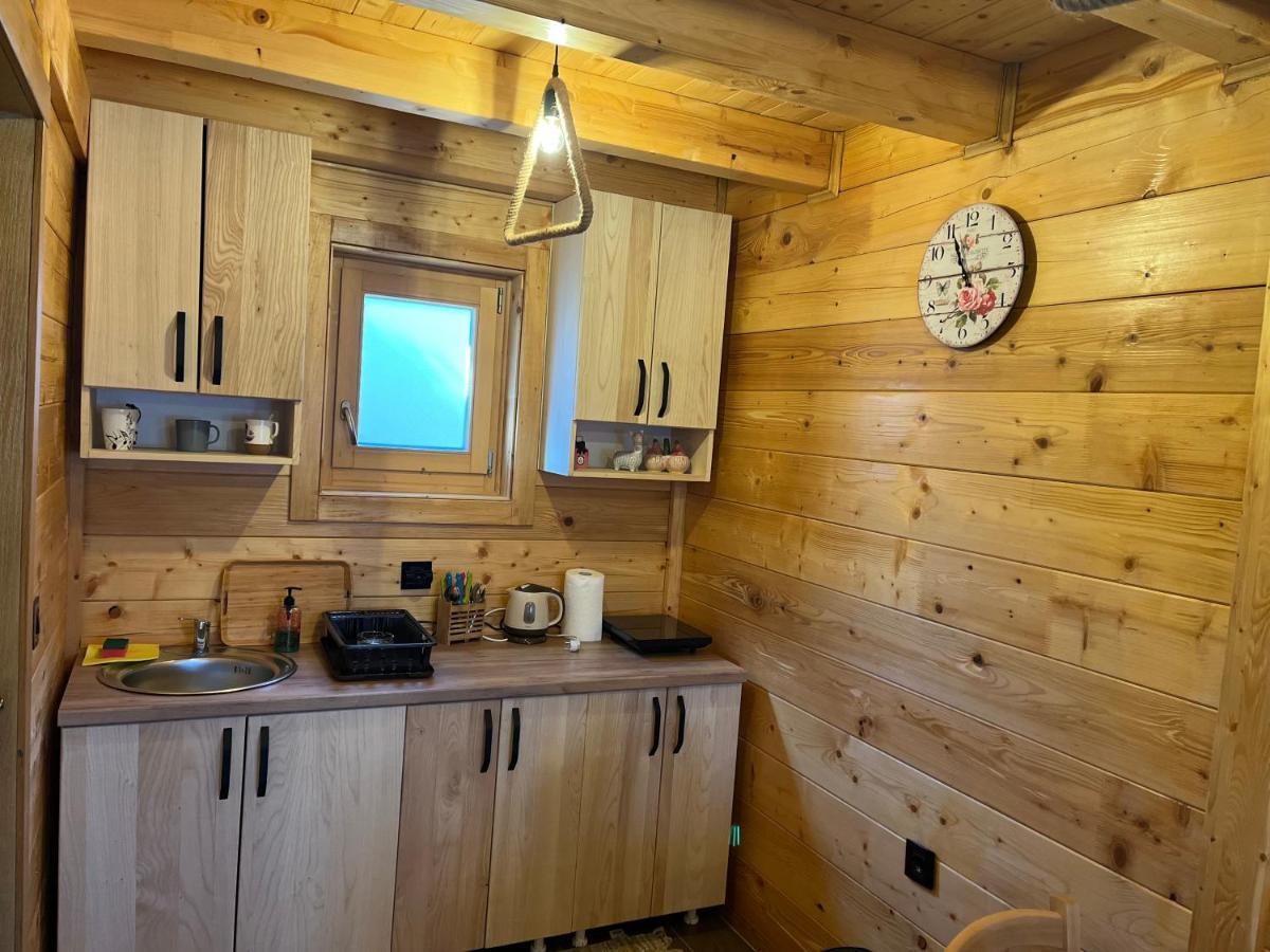 Apartmani Joka I Drvene Kucice Vrdnik Exterior foto