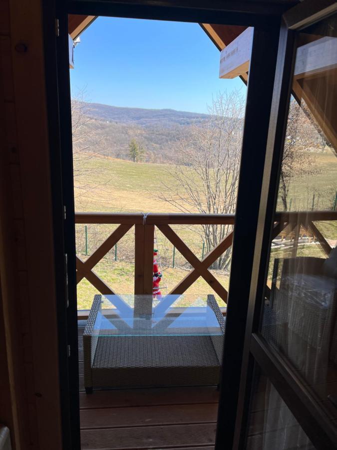 Apartmani Joka I Drvene Kucice Vrdnik Exterior foto